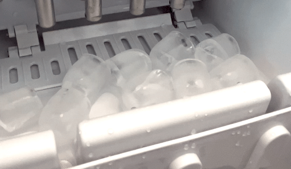 제빙기,아이스메이커,얼음제조기,얼음,아이스커피,시원음료,캠핑용